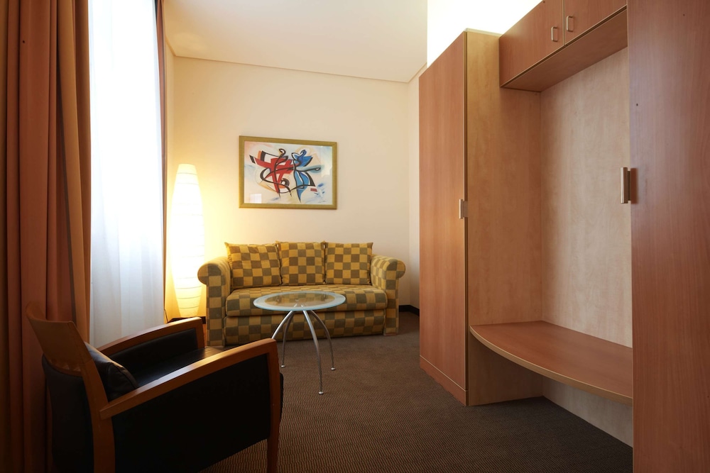 IntercityHotel Berlin Ostbahnhof 26/38