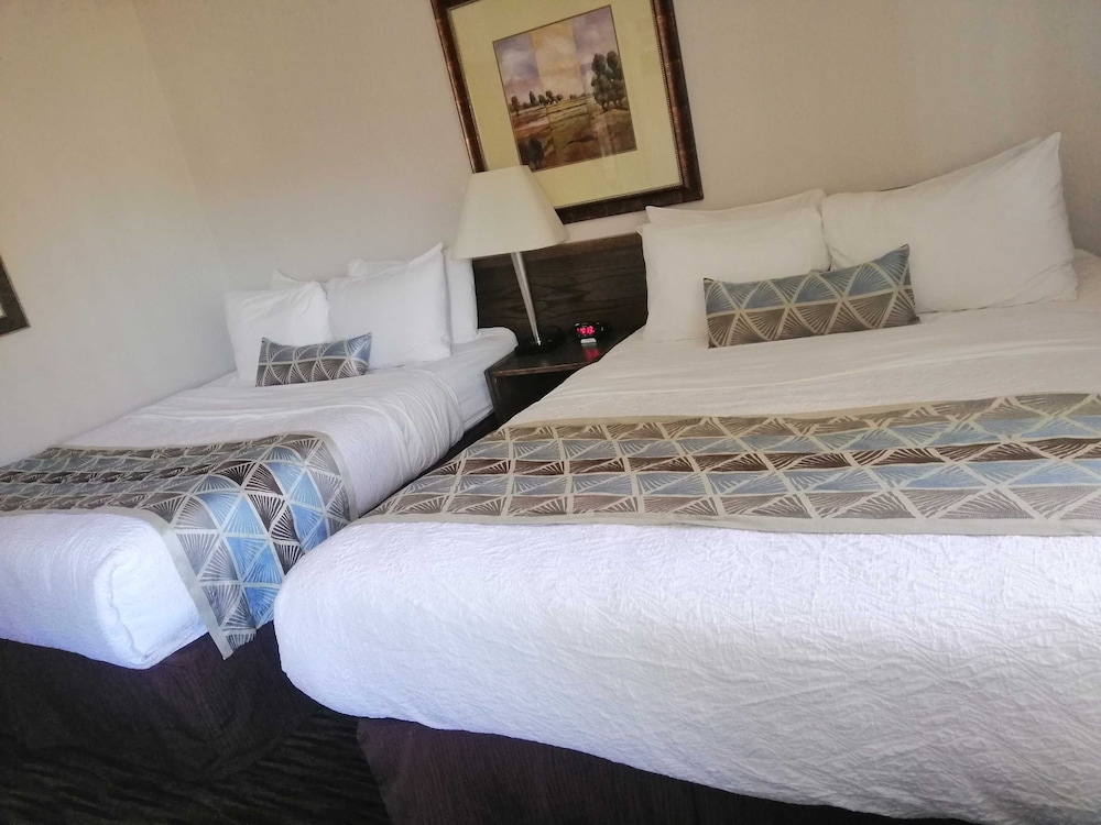 Recreation Inn & Suites 11/63