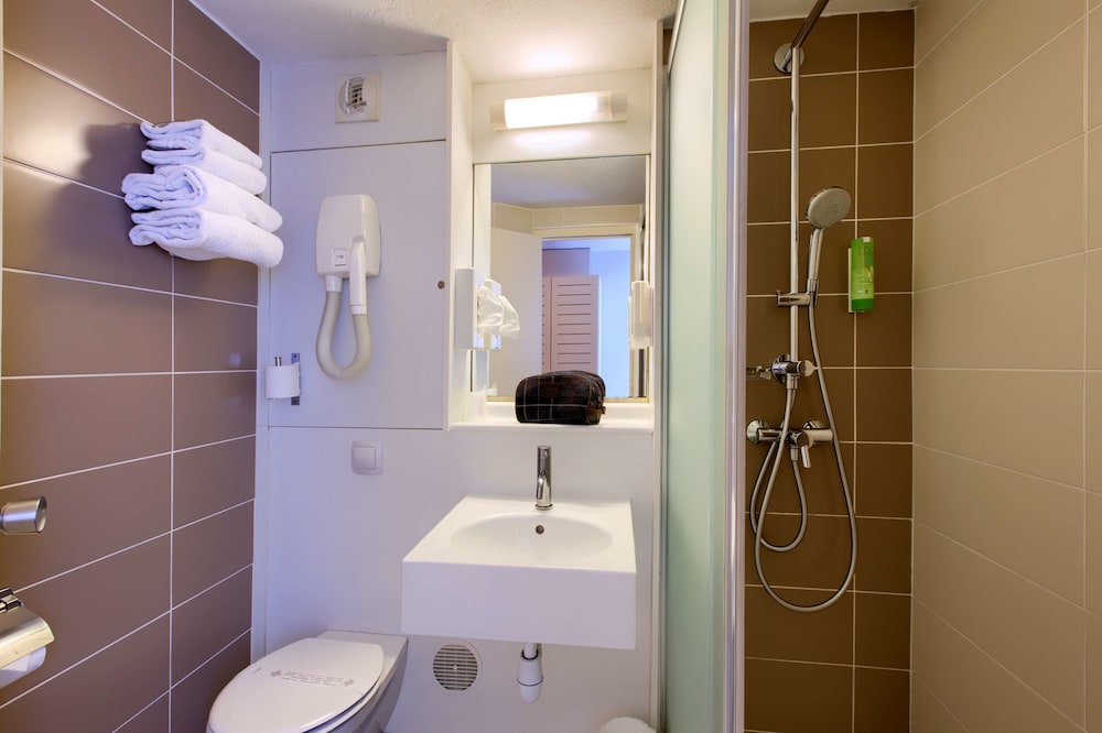 Hotel Kyriad Libourne - Saint Emilion 32/34