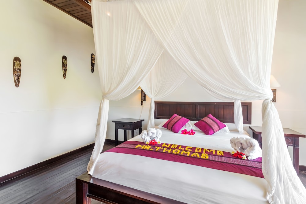 Adi Assri Beach Resort 12/71