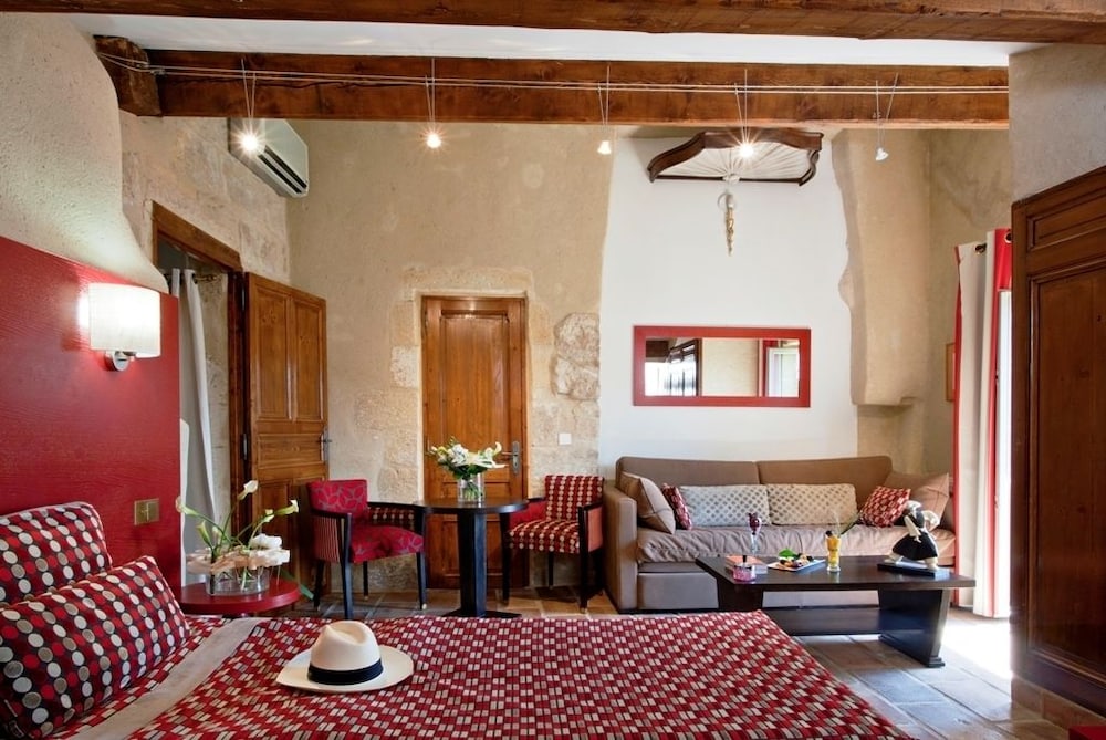 Hostellerie Le Castellas 29/46