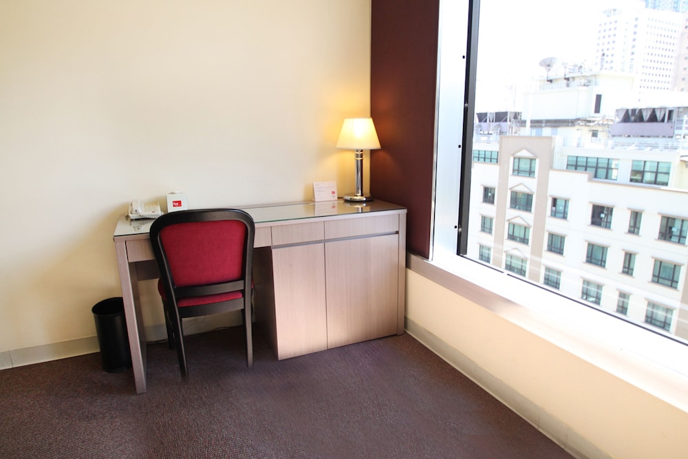 Prudential Hotel 8/44