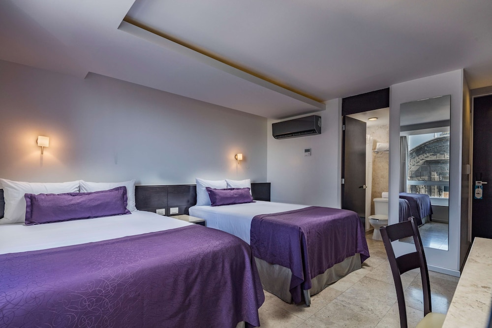 Hotel Senorial 28/56