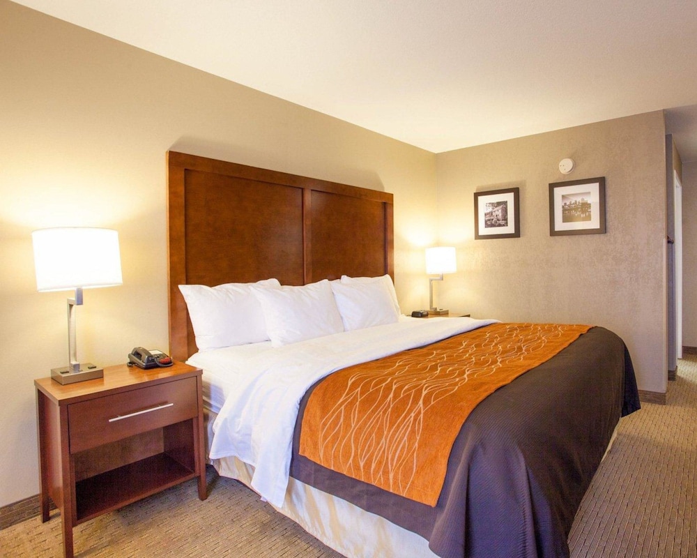 Quality Inn & Suites I-40 East 36/59