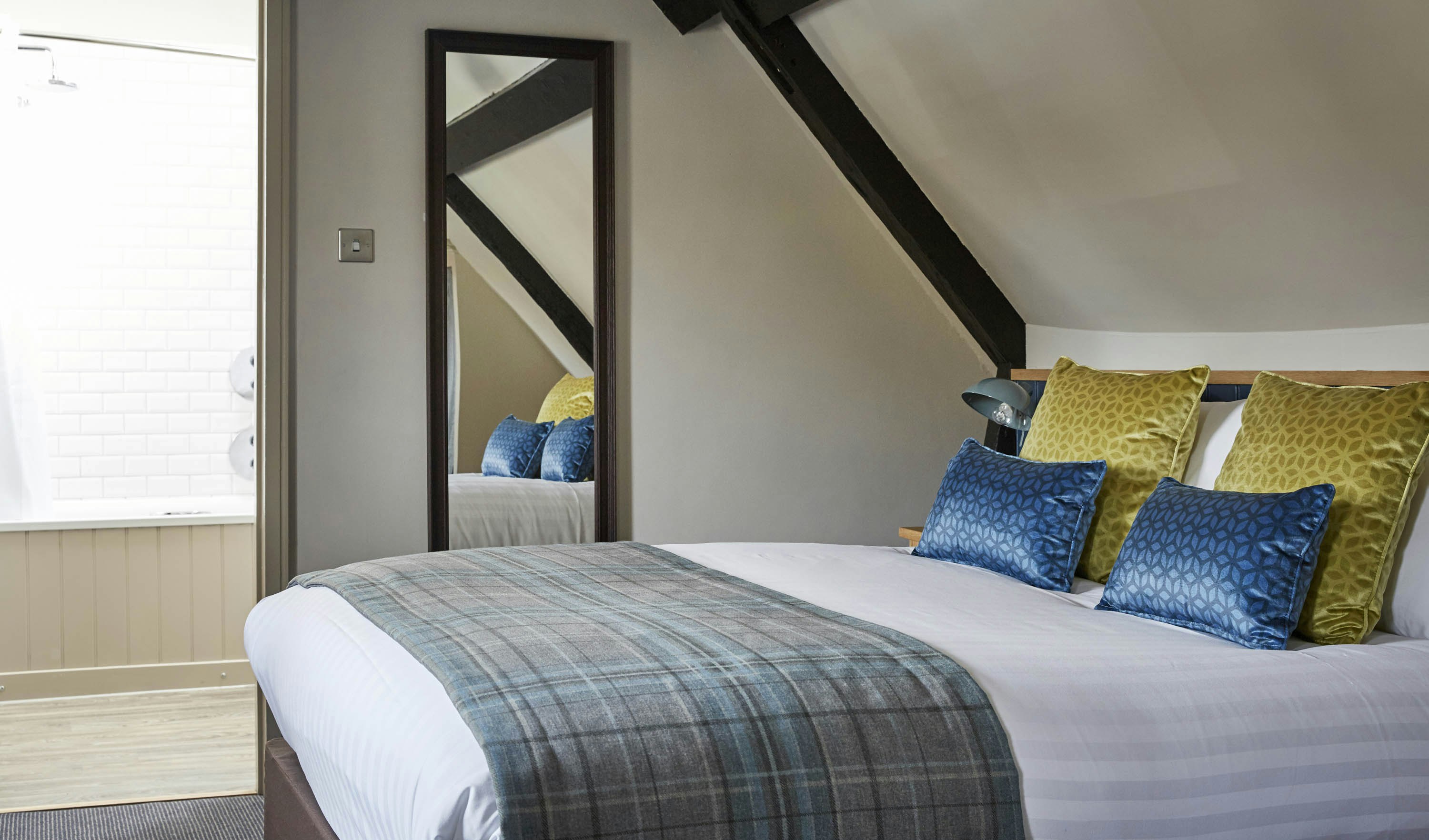 Bear Hotel Hungerford 11/17