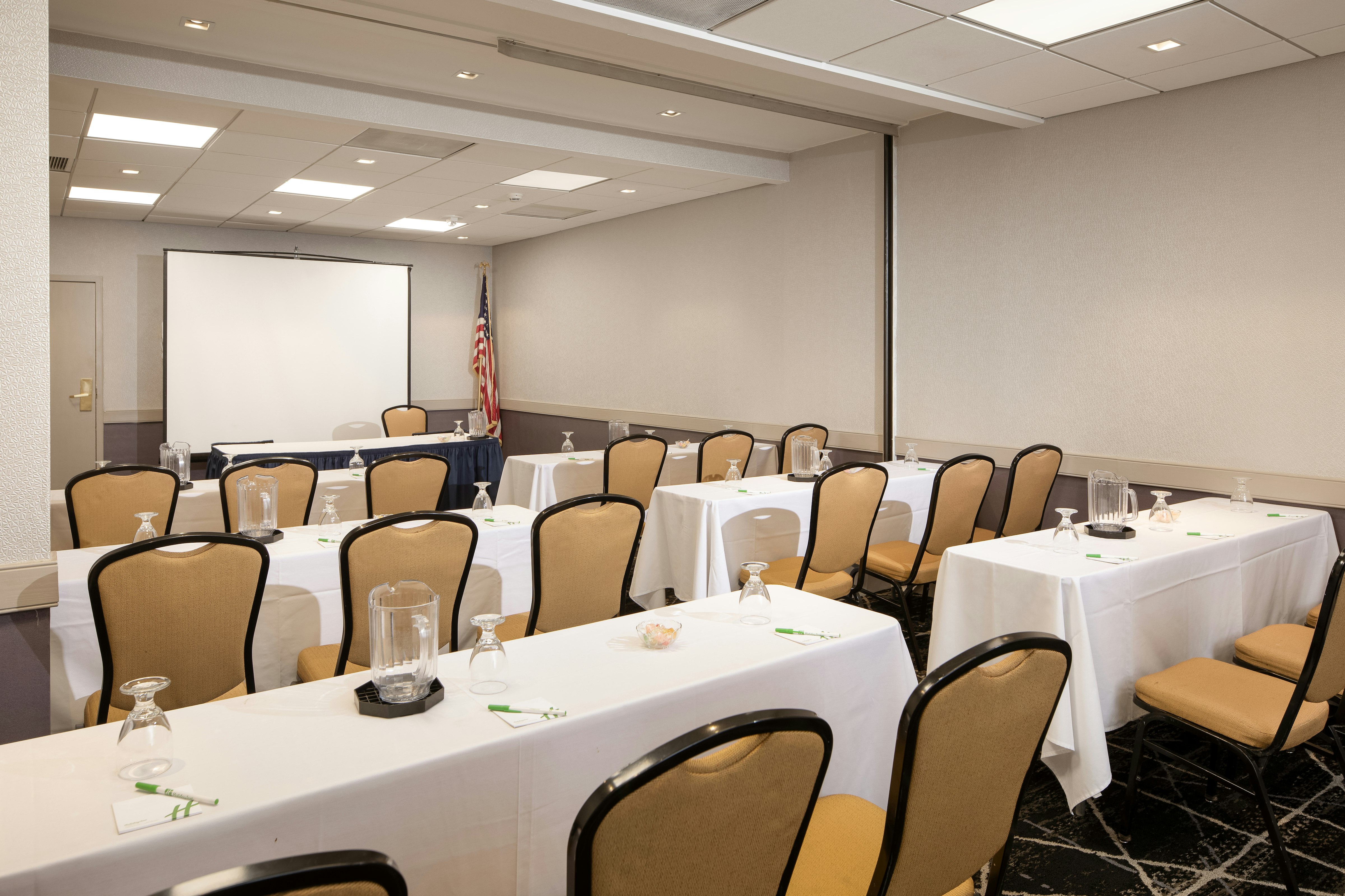 Holiday Inn Washington College Park 53/64