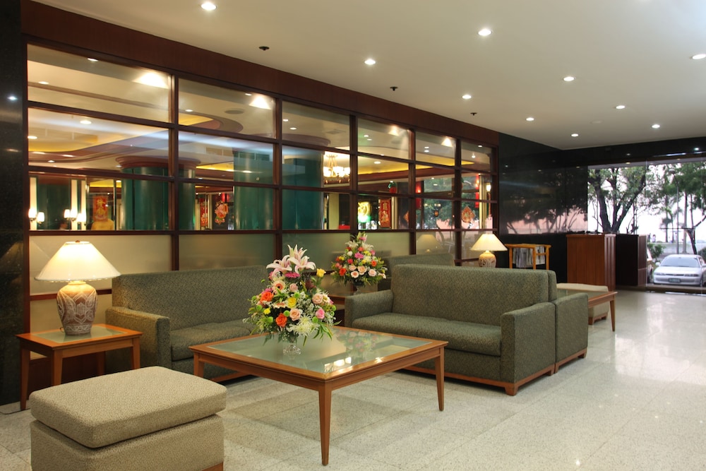 Sunny Bay Suites 19/33