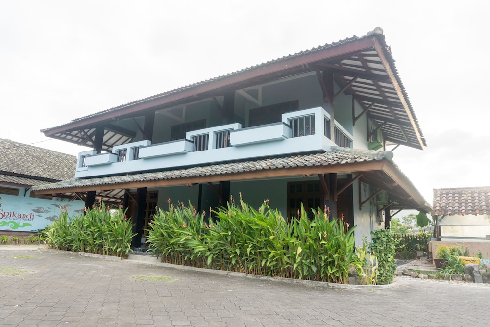OYO 942 Srikandi Hotel 1/36