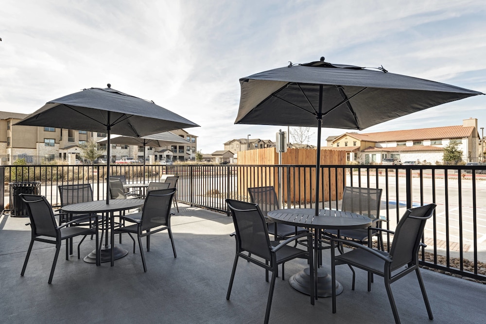 Fairfield Inn And Suites By Marriott Austin Buda 31/35