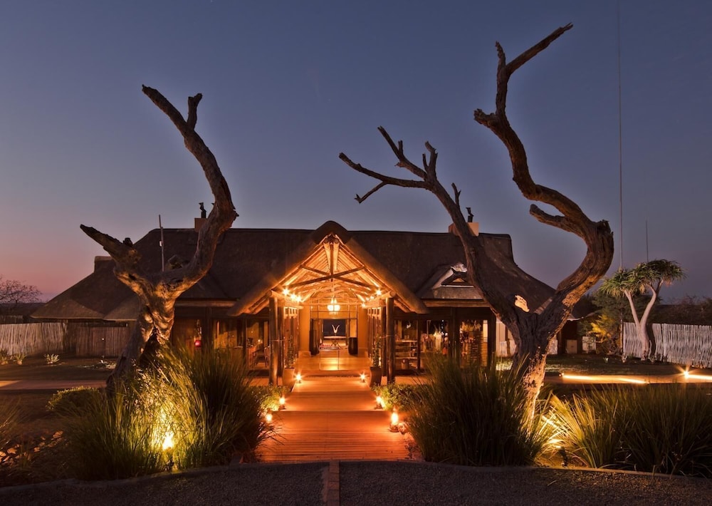 Nambiti Hills Private Game Lodge 1/50