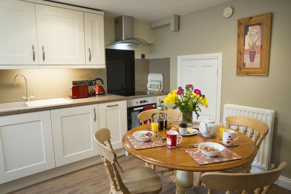 Bramwood Cottages 22/36