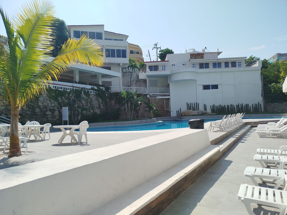 Hotel Aristos Acapulco 48/50
