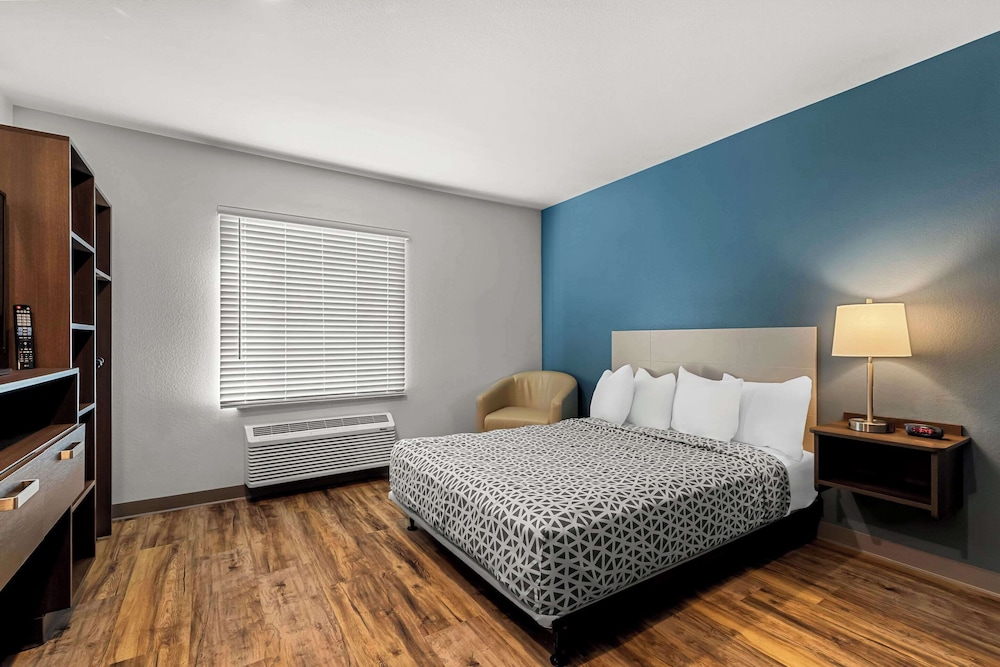 WoodSpring Suites Corona 3/23