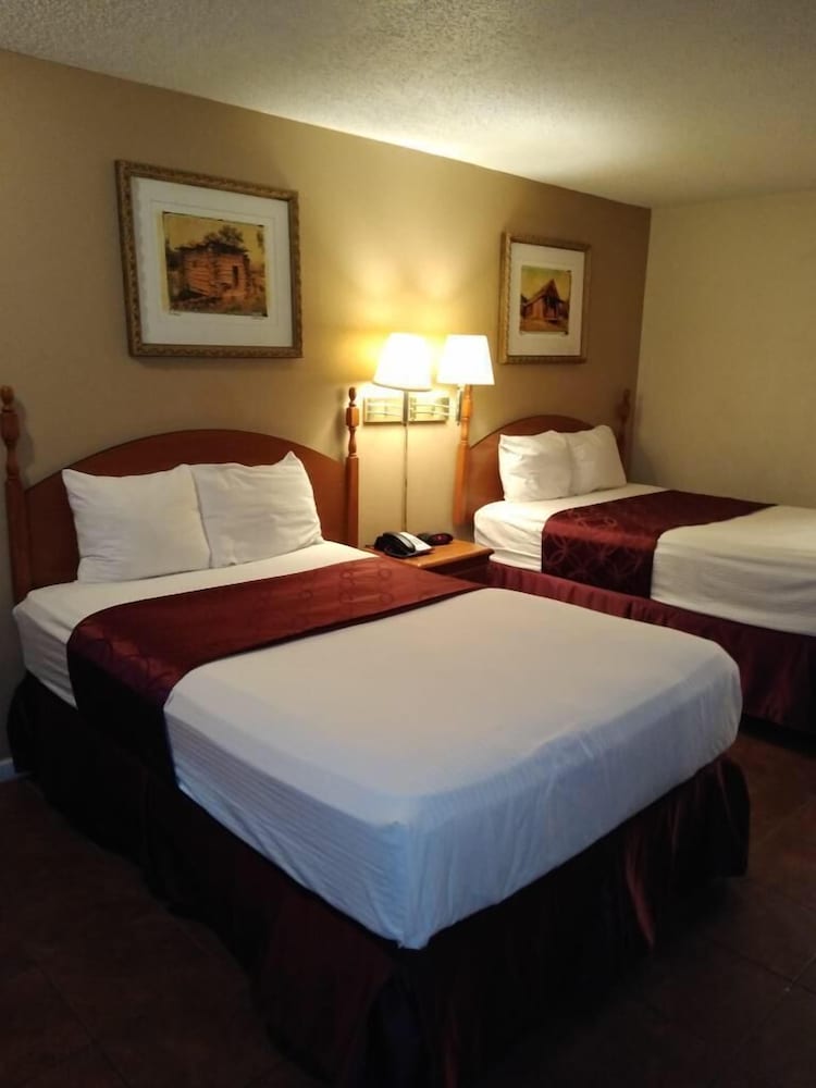 Knights Inn San Antonio near Frost Bank Center 11/35