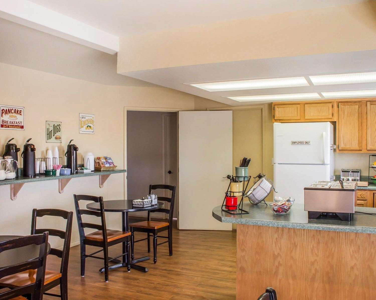 Rodeway Inn Silver Creek Inn 23/24