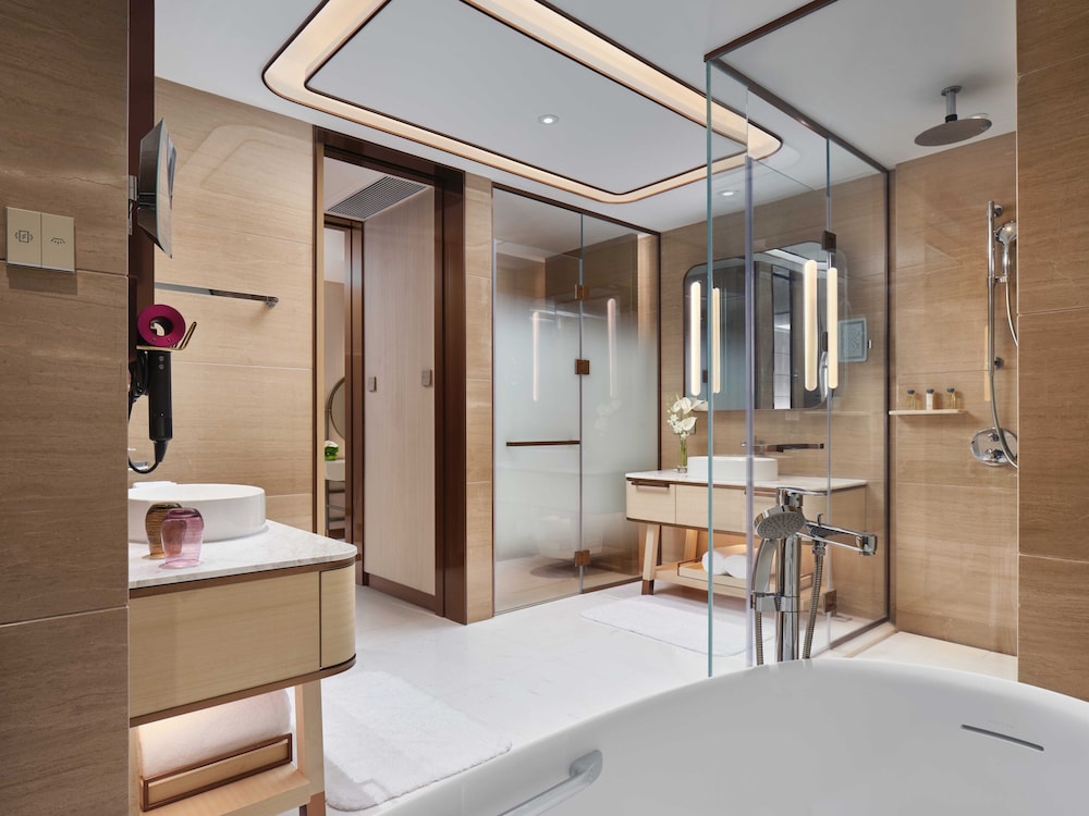 Intercontinental Chongqing Raffles City 24/70