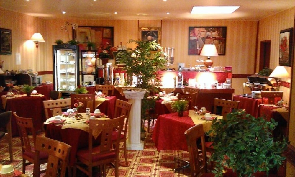 Hotel Bonaparte 49/65