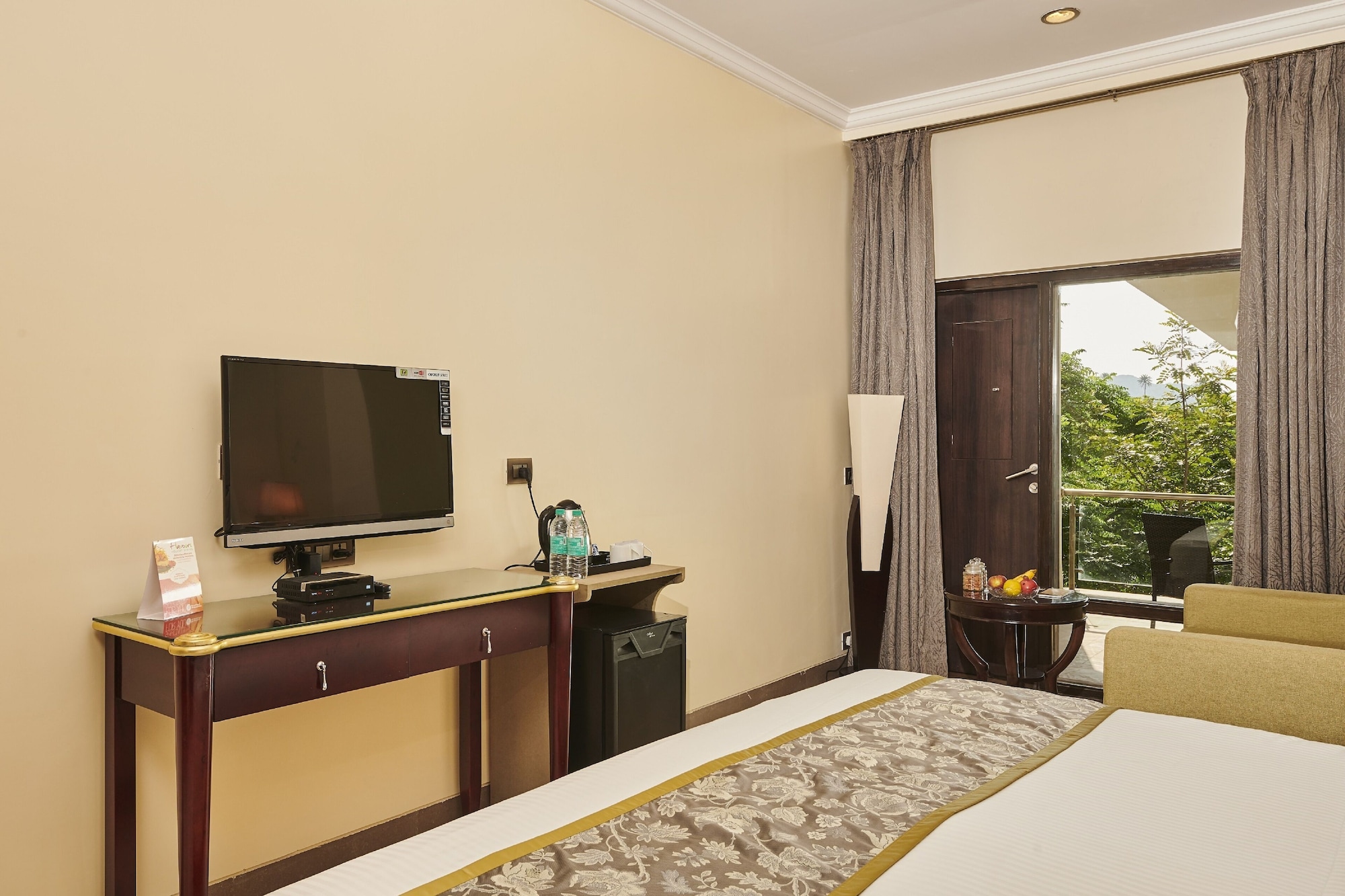 غرفة كلاسيكية بسرير كوين، Sterling Mount Abu 7/9