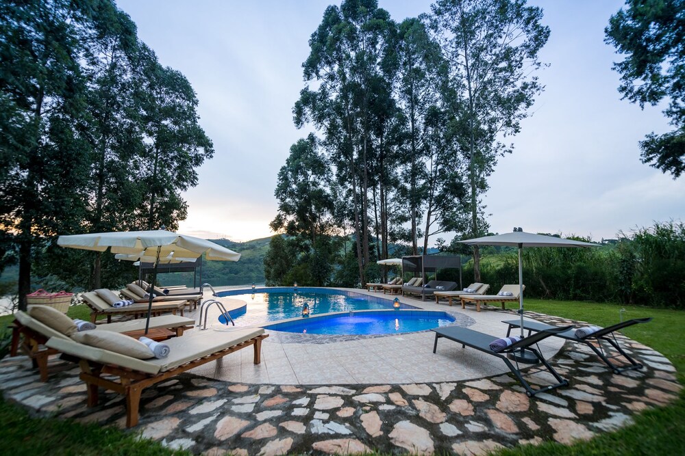 Crater Safari Lodge 38/50