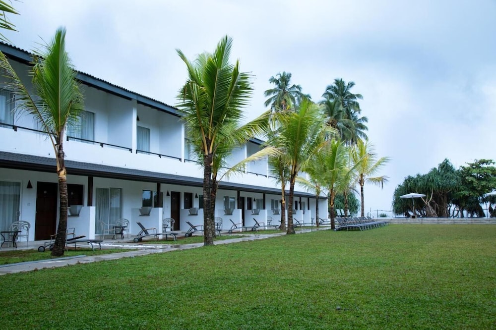 Coco Royal Beach Kalutara 19/25