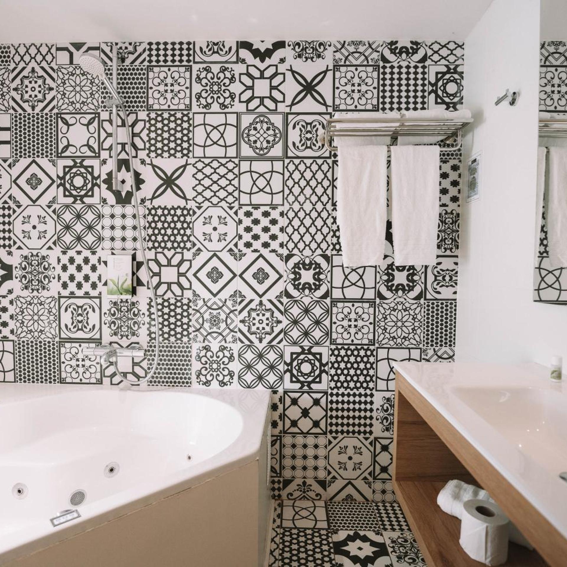 junior suite, Utopia Hotel 5/7