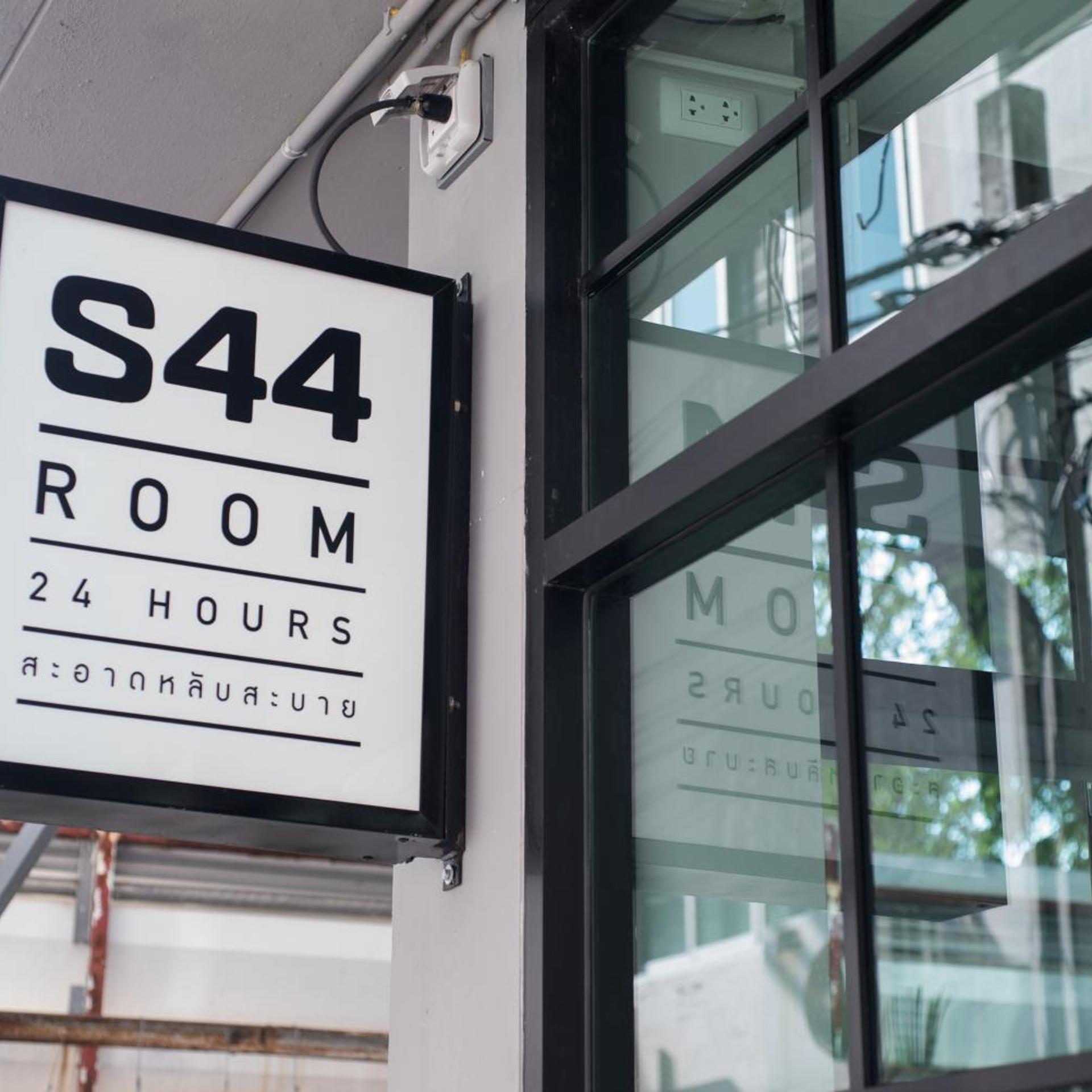 S44room 7/64