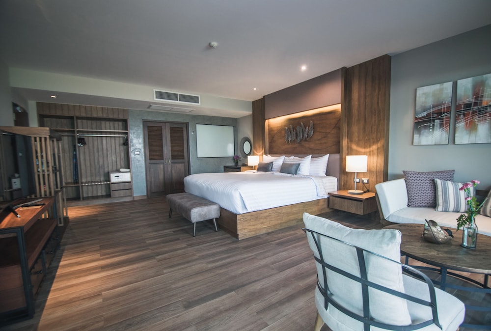 Coral Tree Villa Huahin 16/72