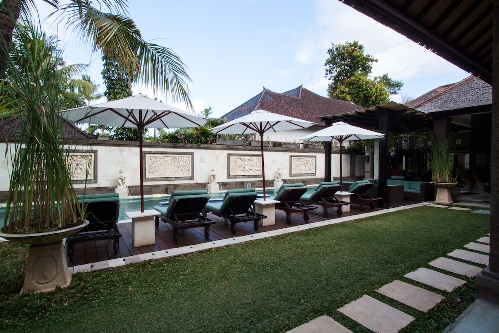 Villa Dewata Seminyak 40/50