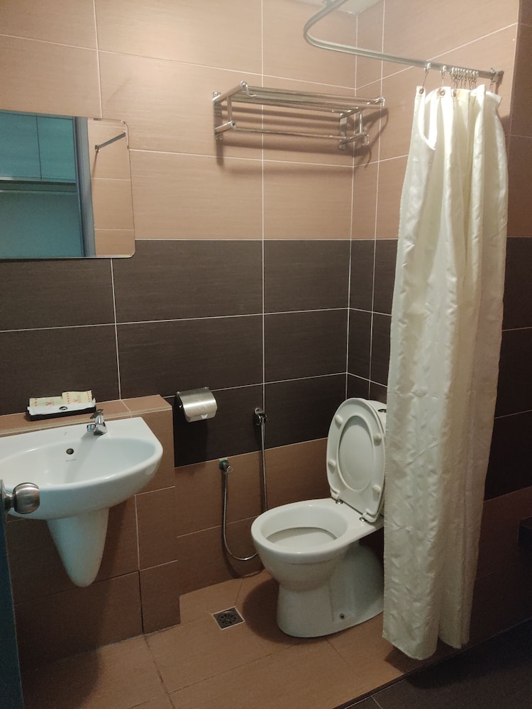 Hotel Golden View Puchong 38/39