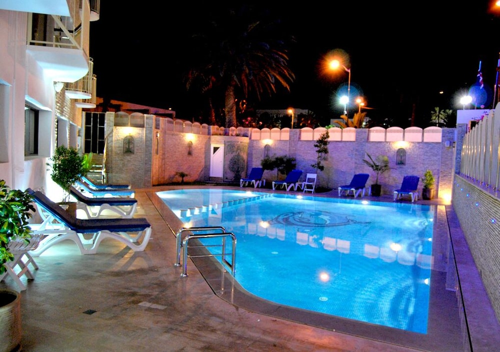 SUITE HOTEL TILILA 37/39