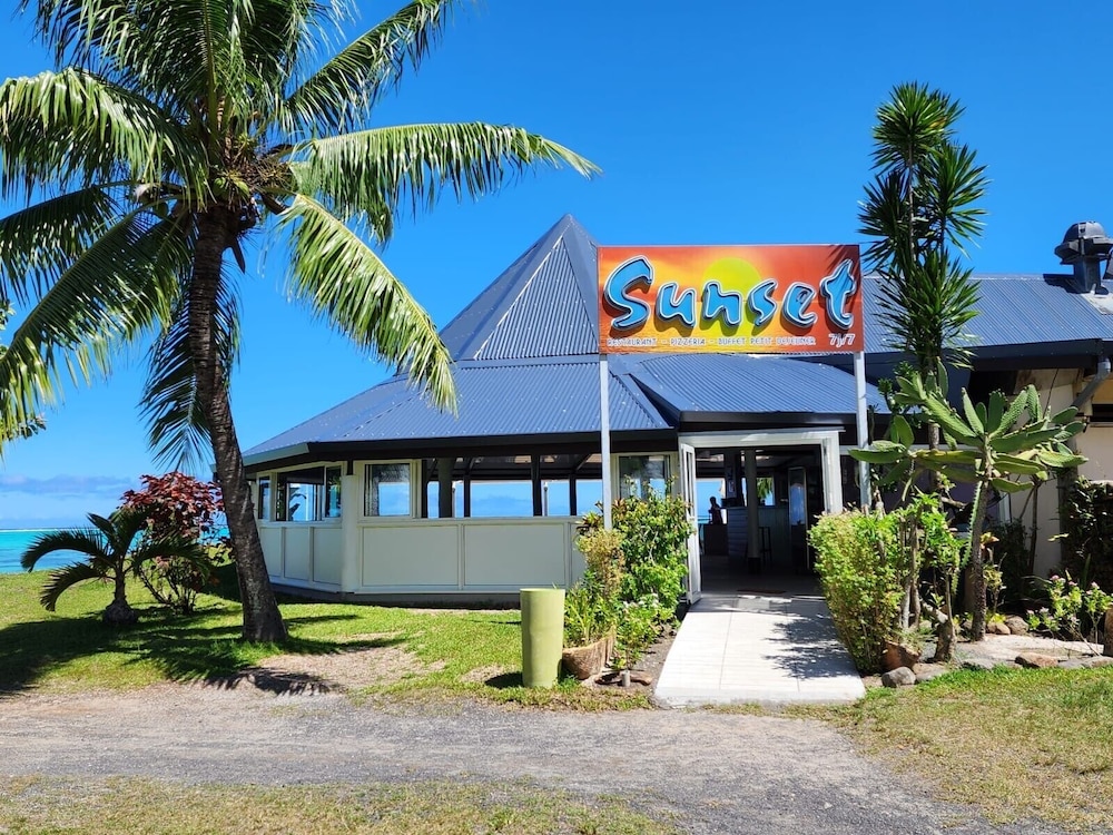 Hotel Hibiscus 66/75