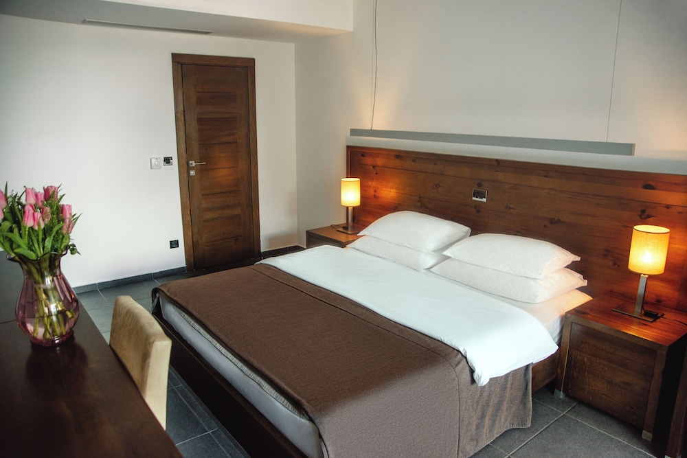 Avala Resort and Villas 11/50