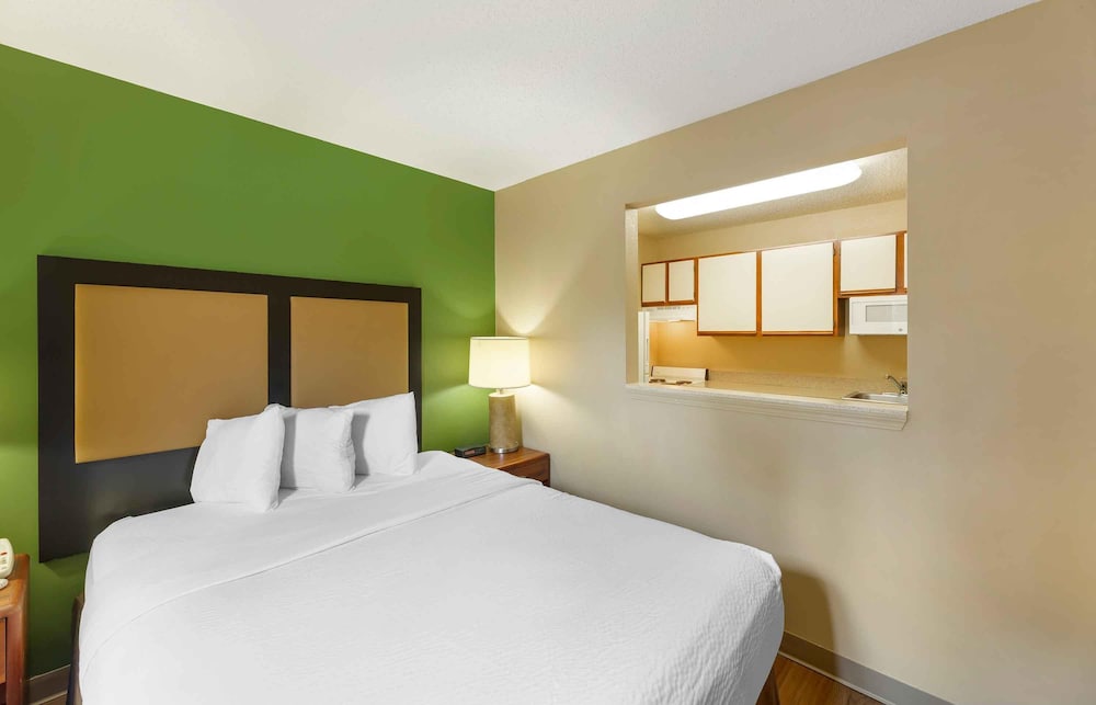 Extended Stay America - Cleveland - Great Northern Mall 13/54