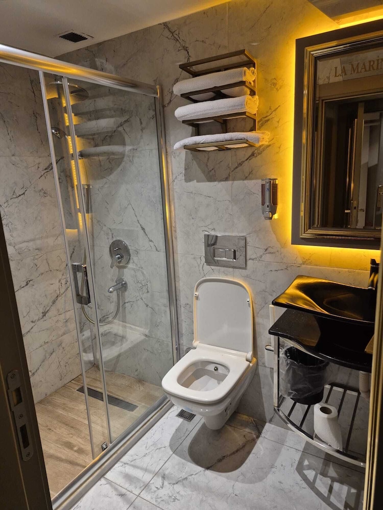 Taksim La Marino Hotel 40/50