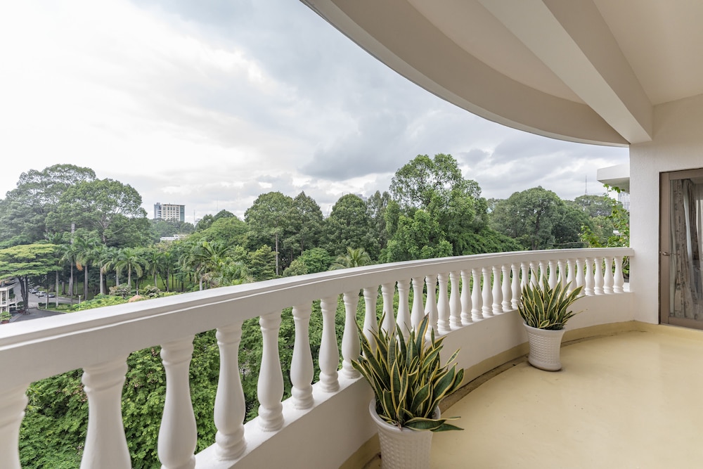 Garden View Court Serviced Apartments 45/50