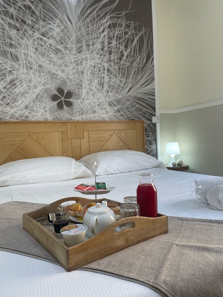 Parthenope Rooms 15/50