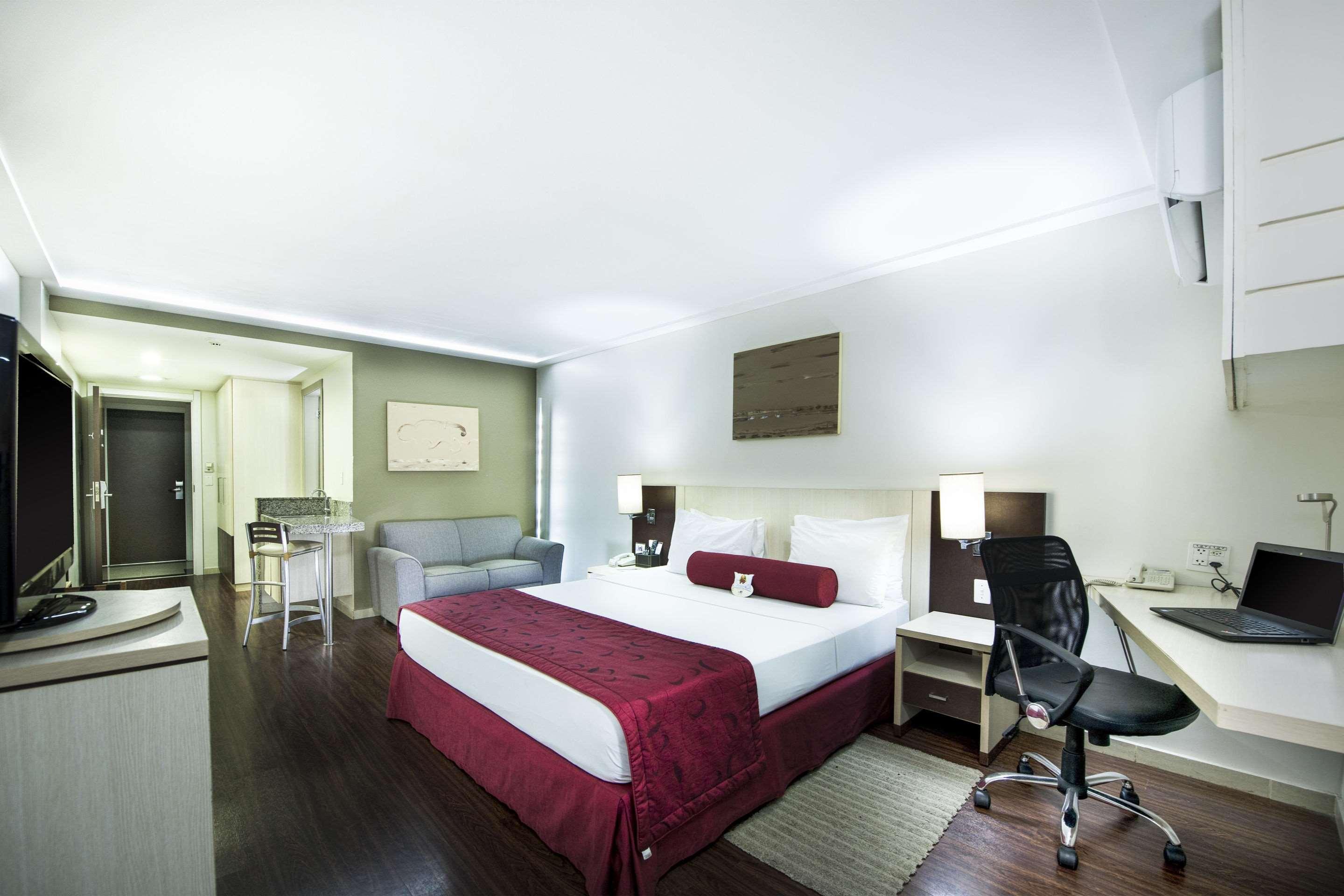 Room, Queen Bed