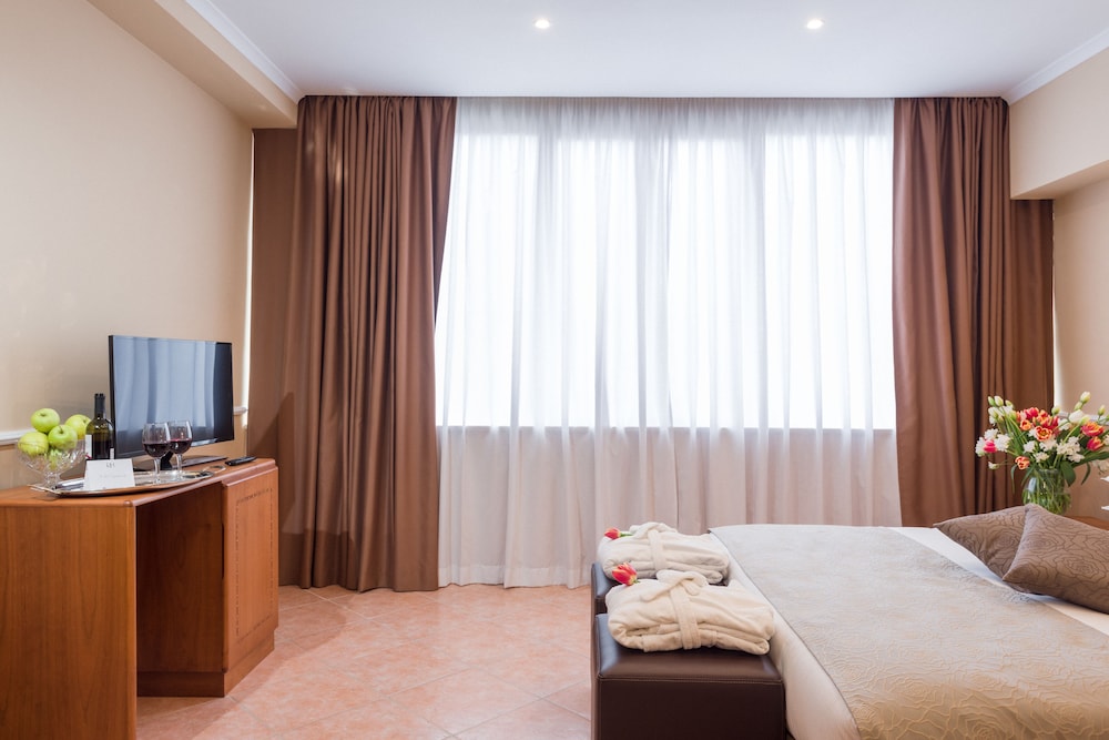 Raeli Hotel Lux 23/30