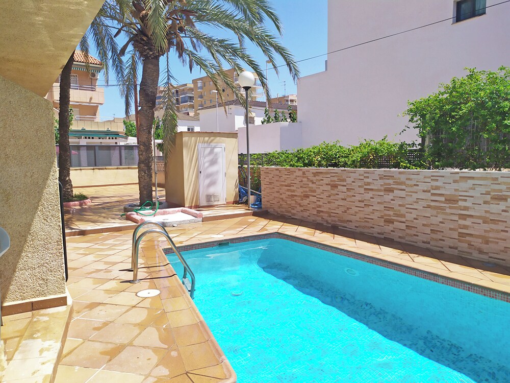 APARTAMENTOS RESIDENCIAL DOÑA CARMEN 3000 46/50