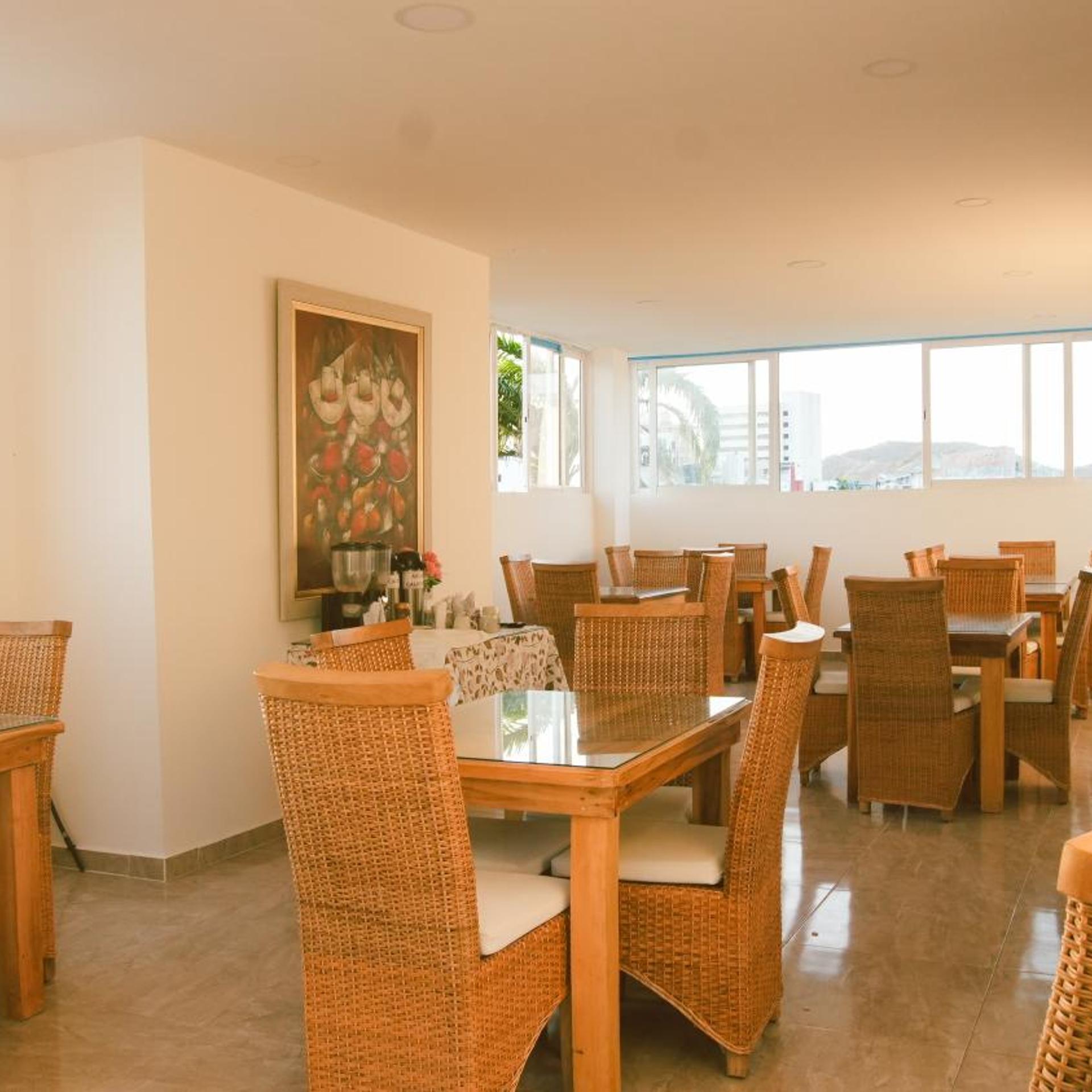 Hotel Olas del Mar 45/50