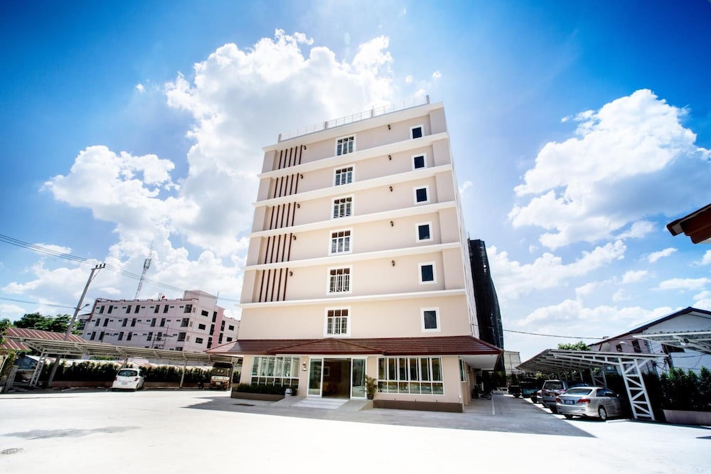 P.A. Thani Hotel 5/26