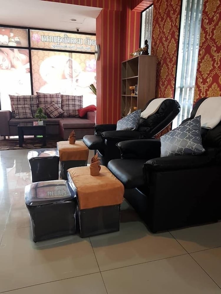Grand Esie Service Apartment 15/24