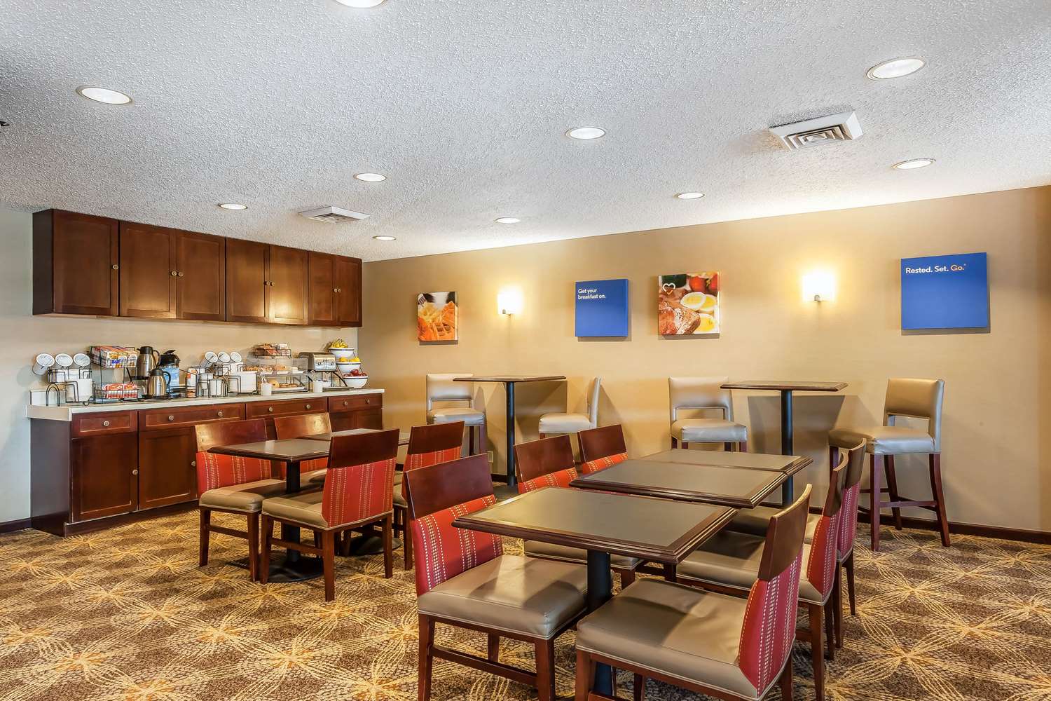 Comfort Inn Hall Of Fame 11/16