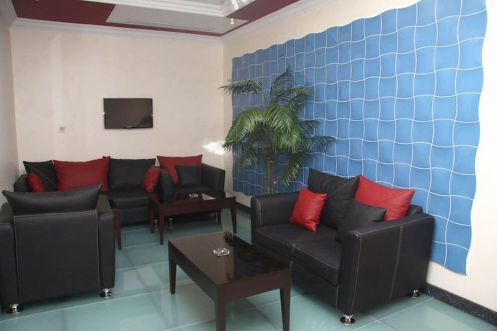 Chesney Hotel 29/35