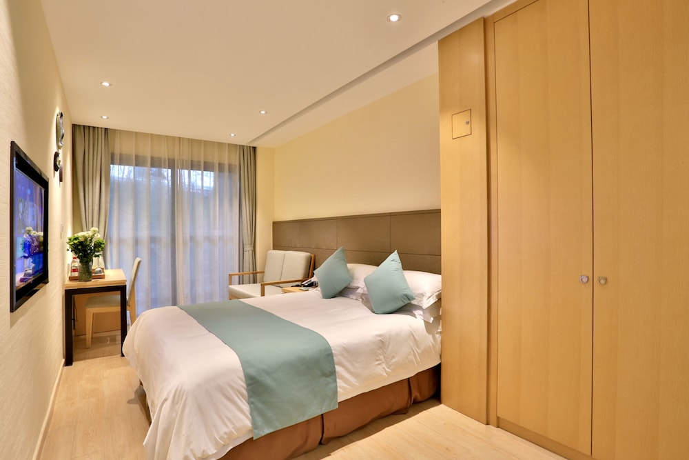 Nostalgia Hotel (West lake Hangzhou) 10/60