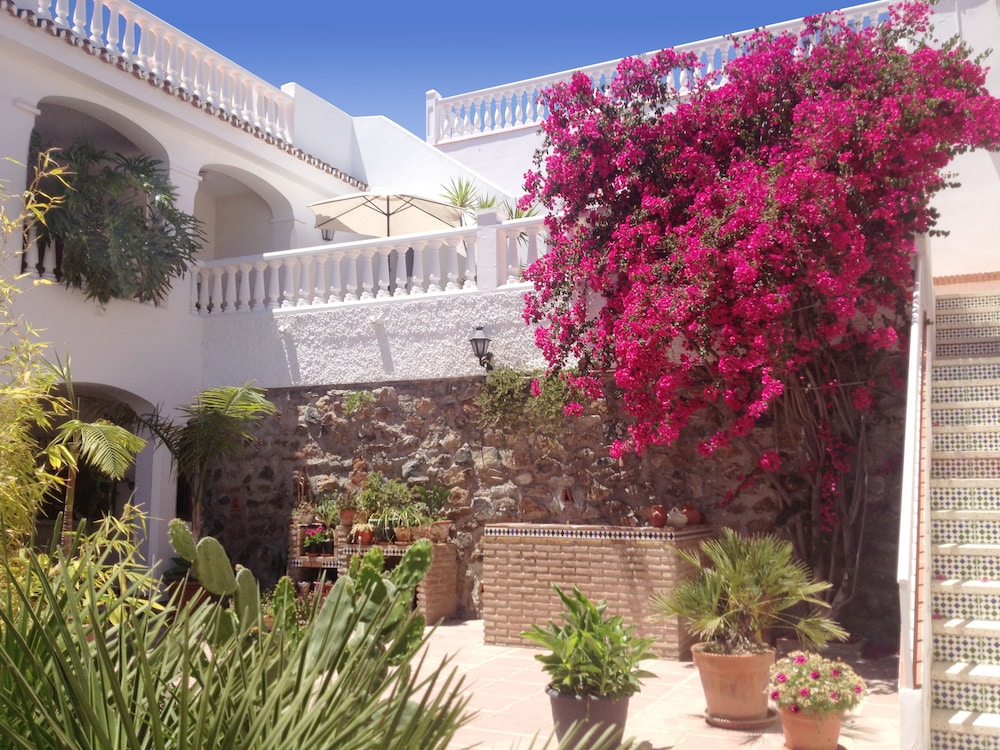Apartamentos Turisticos La Mundial 42/48