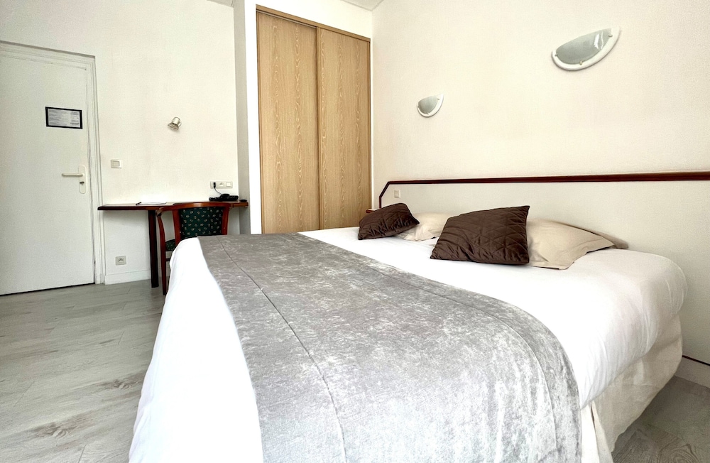Hotel Les Camelias 13/57