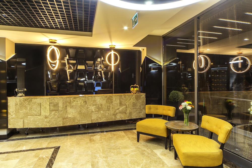 The City Suites 4/61