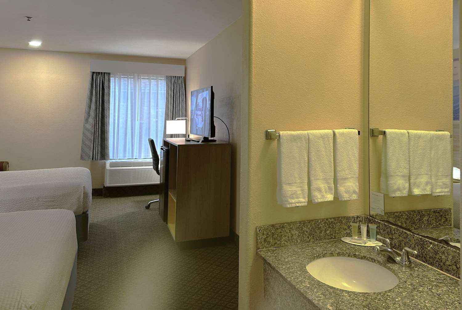 Days Inn And Suites Eunice 44/47