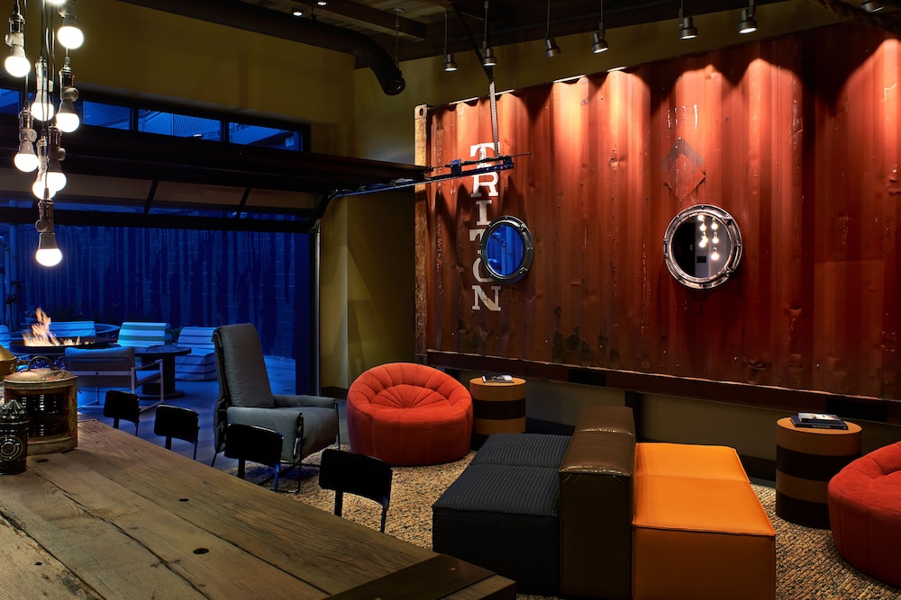 Hotel Zephyr 4/51